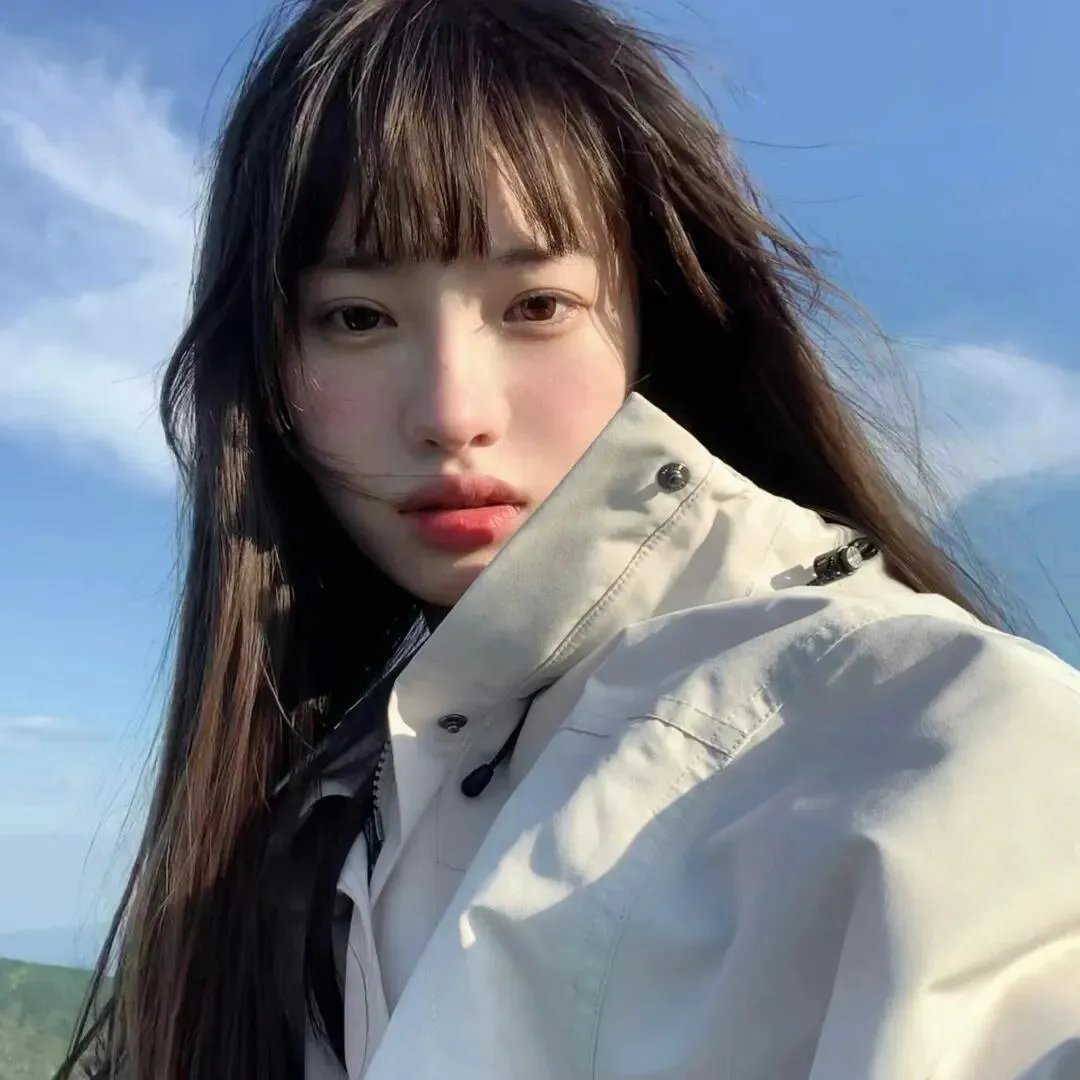 蒙面纱的男子